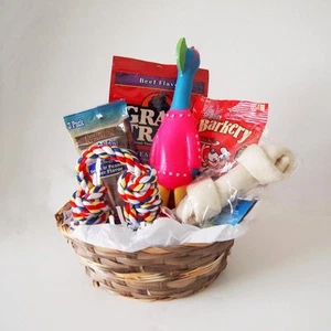 Dog Gift Basket Treats Crewing Toy Holiday Set - Picture 1 of 1