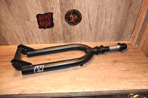 20' Mongoose BMX Bike Fork Bearing Head Set Included 1 in-Threaded Matte Black - Picture 1 of 14