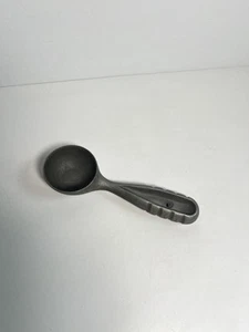 Cuchara de helado de aluminio fundido macizo vintage de los años 40 de 7" - Imagen 1 de 6
