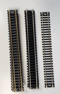 Lot of 15 - Atlas 9" Straight Snap Track - HO Scale - Image 1 of 2