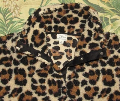 Vellón a presión J CREW Sherpa con estampado de leopardo pequeño Foto 1 de 3