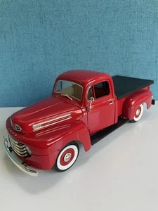 Road Signature 1948 Ford F-1 Pickup | 1:18 Scale Diecast Replica Model - Picture 1 of 13