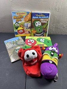 Juego de 6 cuentos vegetales Larry el pepino peluche Bob marioneta 2 DVD estuche libro - Imagen 1 de 13