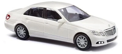 Échelle H0 1:87 Busch 44203 MERCEDES-BENZ E-Klasse, Limousine Neuve OVP - Photo 1/2