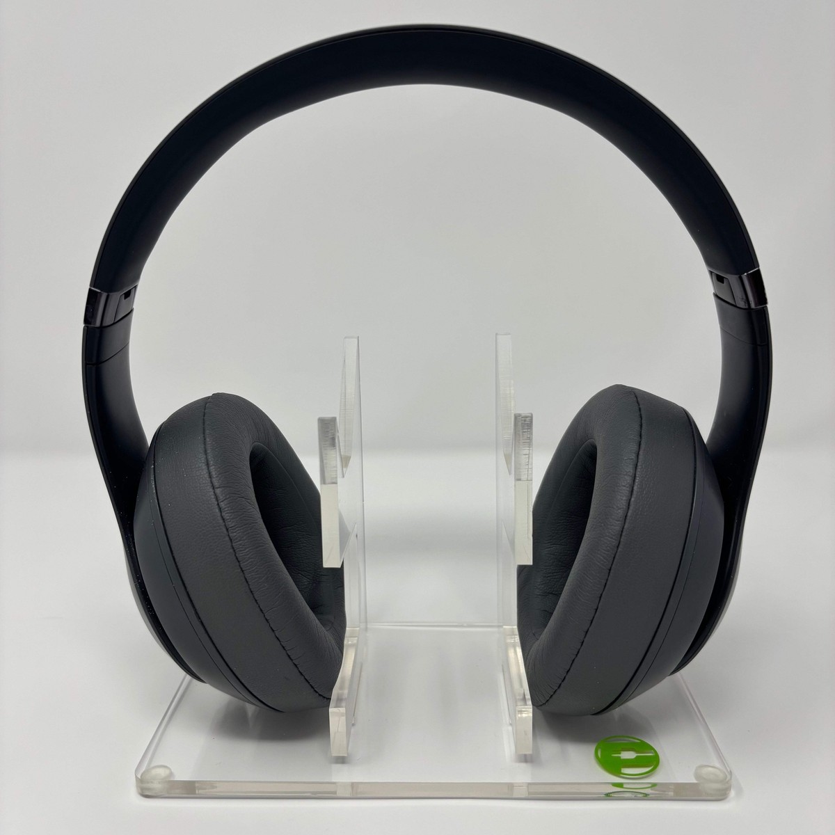 Beats by Dr. Dre Studio3 Black Headphones for Sale - Shop Beats by Dr. Dre Studio3 Black Headphones for Sale - Shop