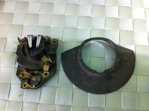 A-59 VESPA P 200 E SOPORTE BOMBILLA LIGHT BULB HOLDER TRIOM 300031 - Picture 1 of 1