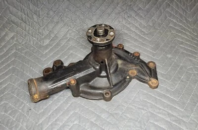 Bomba de agua Cadillac 429 V8 1965 66 67 OEM Foto 1 de 4