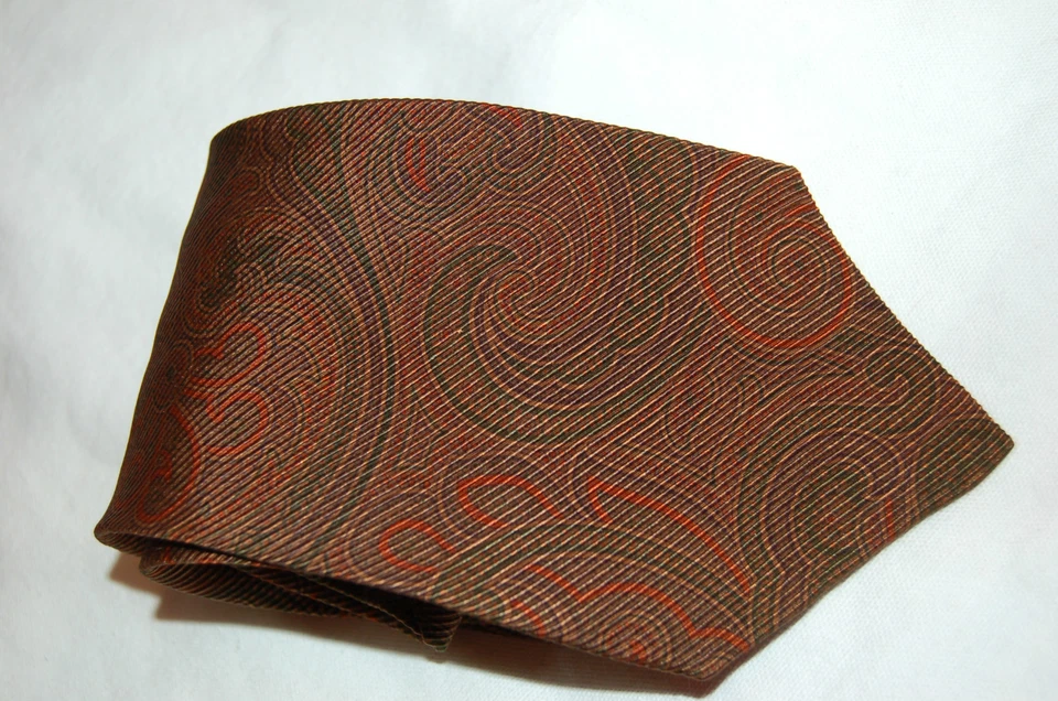 Joseph & Lyman Marrón Seda Hecha Exclusivamente para Corbata Bloomingdale's Hecha en EE. UU. Foto 1 de 4