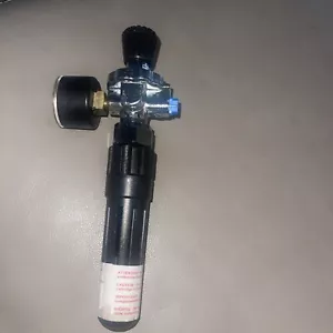 Wika Mignon Gasat Pressure Gauge - Picture 1 of 9