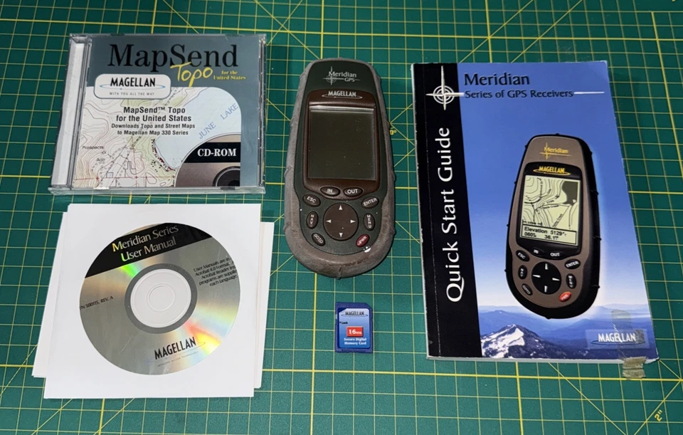 Magellan Meridian Platinum Handheld GPS Receiver Cd-ROM Memory Card Lot - Image 1 of 4