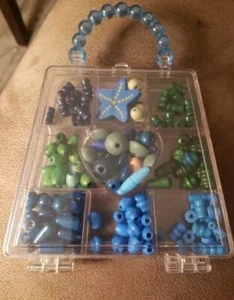Lindo estuche de transporte con forma de monedero Beads Peries mezclado 100+ en - Imagen 1 de 8