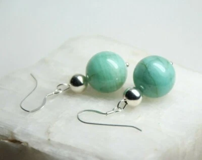 翡翠绿色 12 毫米球 2.96 克宝石 925 纯银耳环 1 1/2 — 第 1/4 张图片