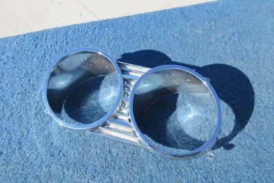 1966 Chrysler Newport LEFT HEAD LIGHT BEZEL Good Used Original Foto 1 de 4