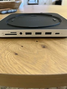 Satechi Aluminum USB Type-C Stand and Hub for Apple Mac Mini, Silver #ST-ABHFS - Bild 1 von 4
