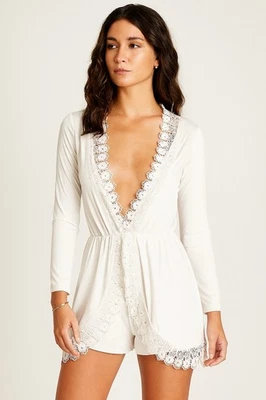 Boohoo 象牙色蕾丝装饰连身裤 4 码全新无标签长袖裹身式 — 第 1/4 张图片