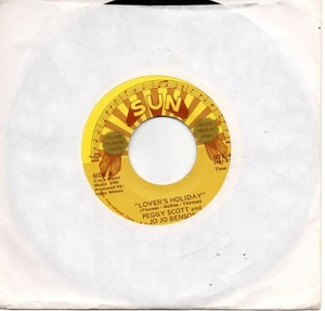 PEGGY SCOTT & JO JO BENSON - LOVER'S HOLIDAY / PICKIN WILD MOUNTAIN....... (VG+) - Picture 1 of 1