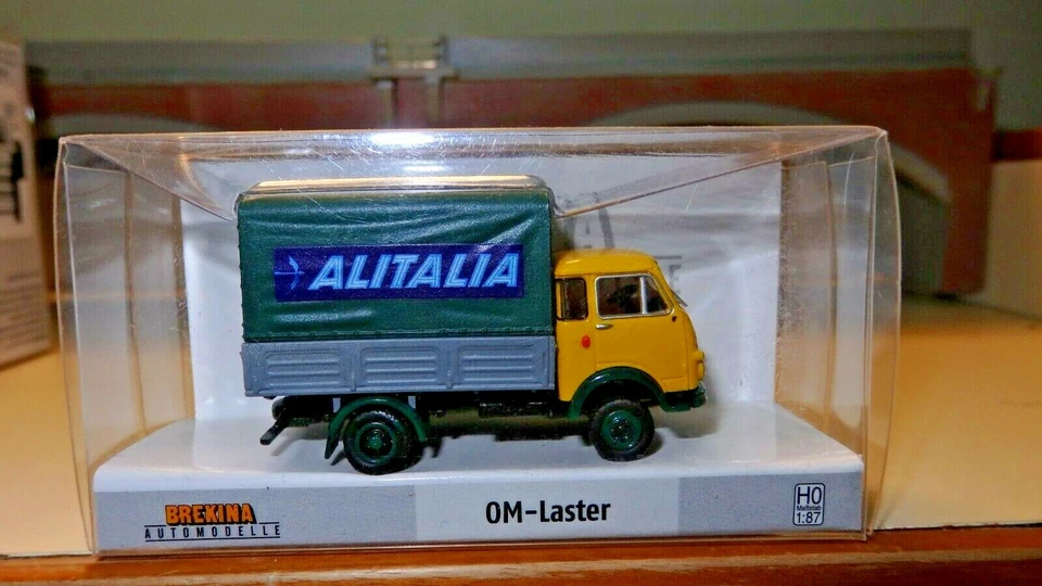 Brekina OM Lupetto giallo/GRIGIO telone verde ALITALIA HO 1:87 Edizione Limitata - Immagine 1 di 1