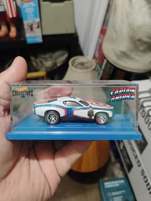 Hot Wheels 2018 50 aniversario Redline Captian America réplica 1968 Cougar Foto 1 de 4