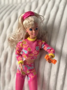 Vintage 1996 Workin’ Out Barbie Puppe. Retro Outfit & Hantel 90er Mattel selten sehr guter Zustand - Bild 1 von 6