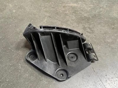 Soporte de parachoques trasero derecho pasajero Audi A3 TDI 2010 2011 2012 OEM 9582 Foto 1 de 4