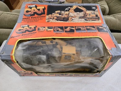 THE CAT Caterpillar RC Bulldozer Power Bagger #2193 Neu hell offener Karton! - Bild 1 von 4