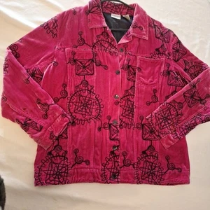 Chicos Gr. 2 (LG) Samtig Magenta Bestickt Jacke Knopfleiste Brusttaschen  - Bild 1 von 5