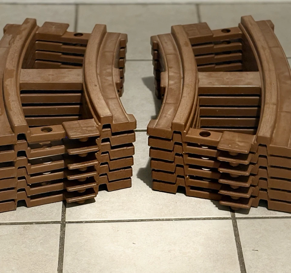 Lot of 12 Peg Perego Thomas the Tank Engine Train Ride-On Curved Brown Tracks - Image 1 of 1
