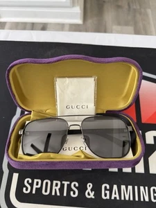 Gucci GG0422S 002 (60-17) Sunglasses in Black - Picture 1 of 3