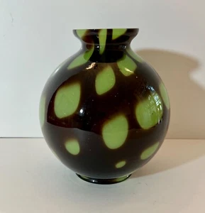 Vtg KRALIK Czech Art Glass Orb Vase Hand Blown Green Black Webbed 1919-33 READ - Picture 1 of 11