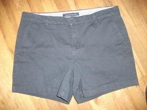 Tommy Hilfiger Chino Shorts in Navy - Sz 12 - Picture 1 of 3