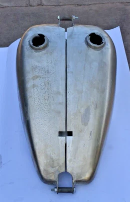 INDIAN FOUR 1936 - 1937 MOTOCICLETA TANQUE DE GASOLINA (HECHO A PRESIÓN) CON 2 TAPAS DE AVIÓN GRATIS Foto 1 de 4