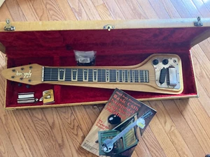 Vintage 1961 Gibson Skylark lap steel with GA – T5 amplifiercase Korina - Picture 1 of 12