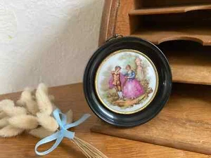 6⚜️ Ancien Petit Cadre Rond Médaillon en Porcelaine de Limoges Vintage - Photo 1/4