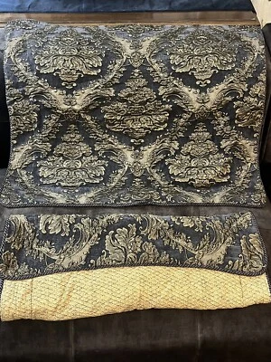 Fundas de almohada Croscill azul y dorado bordadas tamaño estándar queen 27x21 Foto 1 de 4