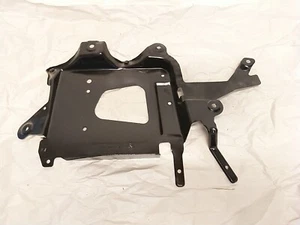 BMW E46 323Ci 325Ci 330Ci M3 Convertible OEM Amplifier Bracket, Trunk - 8380118 - Bild 1 von 3
