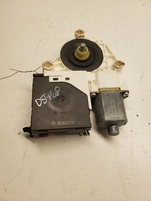 Motor de ventana delantera derecha usado se adapta a: Volkswagen Rabbit 2006 delantero derecho Gra Foto 1 de 4