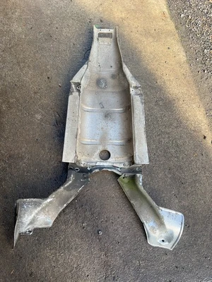 Porsche 928 1986, escudo térmico de escape, fabricante de equipos originales, Foto 1 de 4