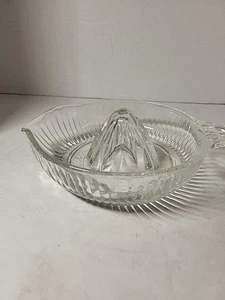 Zitrus Reibahle Klar Gerippt Glas Entsafter mit Daumenlasche Griff Vintage - Bild 1 von 5