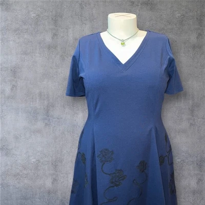 Vestido para mujer Simply Vera Vera Wang azul y negro bordado cuello columpio XL NUEVO SIN ETIQUETAS Foto 1 de 4