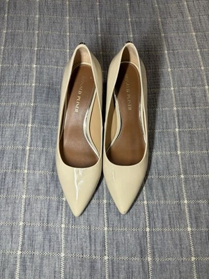 Zapatos de salón Donald J Pliner de charol nude con tacón alto talla 10M Italia Foto 1 de 4
