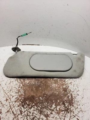 Driver Sun Visor 4 Door With Illumination Fits 01-05 EXPLORER 1066887 - Image 1 of 4