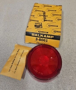 1 Vintage 1955-56 PONTIAC Tail Light Lens, GLO-BRITE 355-356, BALKAMP ,NOS Part - Foto 1 di 9