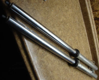 1983 1985 22W Yamaha Dirt Bike YZ80 YZ 80 Front Fork Tubes Suspension Legs G7 - Image 1 of 4