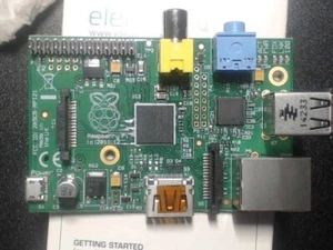 Raspberry Pi Model B Rev. 2 (original), mit Koffer - Bild 1 von 8