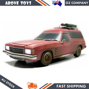 Coche de plástico iluminado DDA 1:24 Mad Max's Dirty Version Holden HJ Panelvan - Imagen 1 de 1