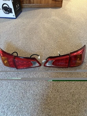 Juego de pares de luces traseras OEM Lexus ISF IS250 IS350 2006-2014 Foto 1 de 4