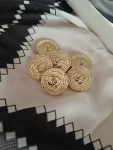 CHANEL Gold Metal buttons 21mm Set Of 6 - Picture 1 of 3