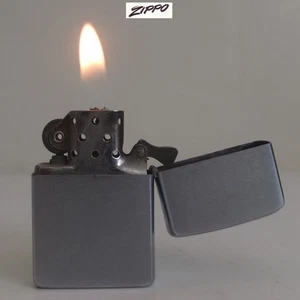 accendino vintage classico ZIPPO made in 1962 -appena revisionato - sembra e funziona benissimo - Foto 1 di 7