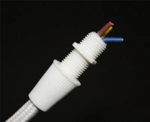 Klemmnippel Zugentlastung M10 transparent, ideal auch für Textilkabel - Bild 1 von 4