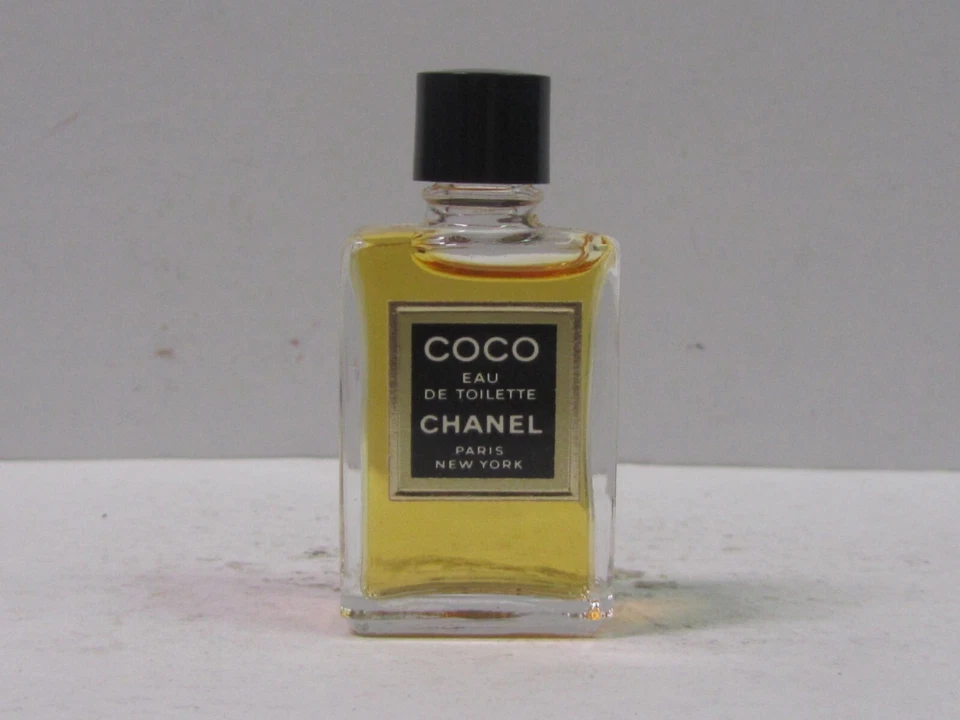 Coco Chanel For Women 0.13 oz Eau de Toilette Pour Splash Mini Vintage RARE - Image 1 of 1